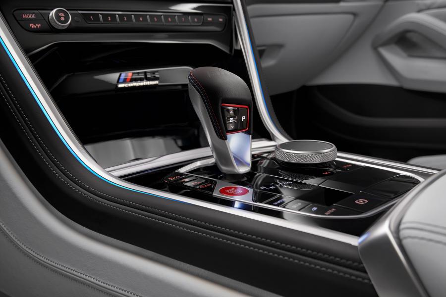Детали интерьера BMW M8 Competition Gran Coupe (F93) 2019 года  (WW) (фото 109 из 139)
